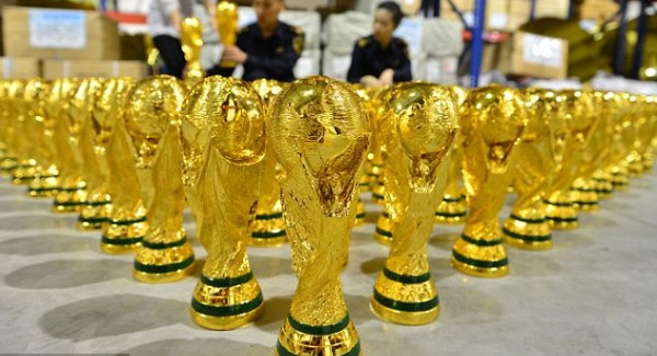 World Cup 2014 Trophy Weight, FIFA Prize History, Gold Carat